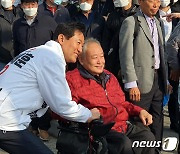 오세훈 "약자와 동행하는 서울시"..선거운동 첫 일성(종합)