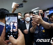 이재명 후보 '인기 만점'