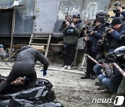 우크라檢, 첫 러군 전범 재판서 '무기징역' 구형