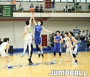 [JB포토] KUSF 대학농구 U-리그, 중앙대-성균관대 경기 '점프볼'