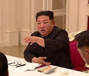 국정원 "김정은, 백신 접종 안한 듯..필요성은 느끼기 시작"