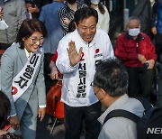 오세훈, 공식 선거운동 첫 날..서부권 돌며 '표심잡기'(종합)