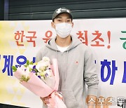 [ST포토] 높이뛰기 우상혁 '금의환향'