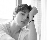 방탄소년단 지민, ost '위드 유'로 가온차트 6부문 차트인..3주 '연속 1위'