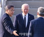 [포토]'조 바이든 미 대통령 안내하는 박진'