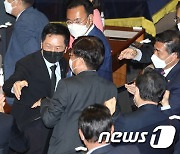 박수 받은 김기현 의원
