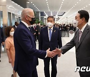 윤석열 대통령, 바이든 대통령과 첫 만남