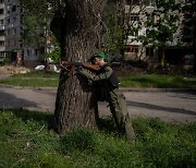 [위클리 포토브리핑] 우크라 전쟁이 만든 낯선 장면들