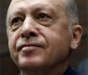 美 보란듯 '나토가입 거부권' 카드 흔드는 터키