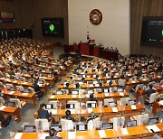 민주당, 6·1 지방선거 영향 고려..'한덕수 인준안 통과'로 입장 선회