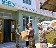 N.Korea scrambles to distribute reserve medical supplies as suspected COVID-19 cases top 2 million