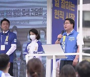 "한번 더 오세현"..아산시장 필승 다짐 민주당 출정식