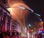 울산 에쓰오일 공장에서 폭발·화재..10명 사상