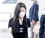 레드벨벳 아이린, '블랙의 청순' [사진]