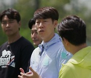 '뭉찬2' 이동국vs김은중, 신vs구 '안정환 오른팔' 논쟁