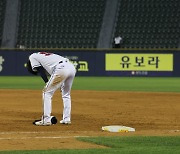 본헤드 플레이 악령?..두산, '2위→7위' 고속 추락