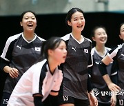 [한국 女배구 유스] 김세빈 합류, 선수들과 함께 첫 실전 경기.