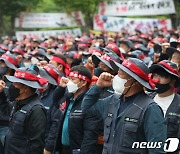부산·경남 레미콘 파업 11일만에 노사 협상 타결..운반비 18% 인상