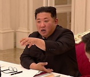 북한 "전염병 관리 안정세"..김정은 "정확한 영도의 성과"