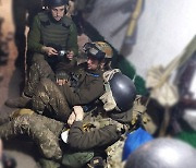 "우크라군 2439명 투항"..러, 마리우폴 점령 공식 선언