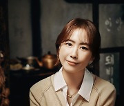 [인터뷰]홍은희 "8년만의 연극, 남편 유준상 펑펑..하길 잘했다"