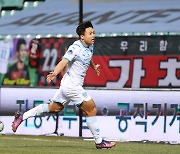 '정재희 멀티골' 포항, 인천에 2대 0 승리