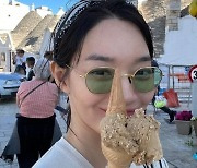 '♥김우빈' 신민아, 믿기지 않는 동안미모..이탈리아 여행중 [DA★]