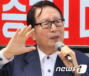 김장호 구미시장 후보 지원 연설하는 박찬종 전 의원