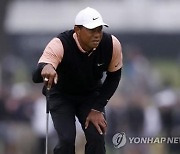 우즈 "아무것도 못 했다"..PGA 챔피언십 다리 아파 기권