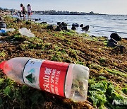 중국발 해양 쓰레기 떠내려온 제주 해변