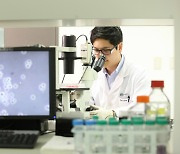 "560억달러 시장 잡아라" K바이오, 세포·유전자 치료제 선점 경쟁