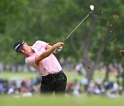 토머스·잴러토리스, PGA 챔피언십 3홀 연장전 돌입