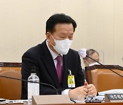 결국 사퇴한 정호영 "의혹들 허위였지만 국민 눈높이 부족"