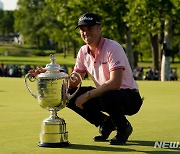 저스틴 토머스, PGA 챔피언십 연장 끝 우승