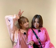 미주, 제시와 올핑크 커플룩 맞춰 입고 "언니 사랑해요?" [스타IN★]