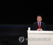 서울시교육감선거 후보자 토론회 참석한 조희연·조전혁