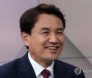 토론회 참석한 김진태 강원도지사 후보