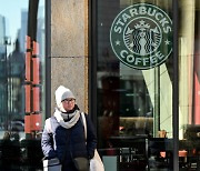 러시아선 스타벅스 커피 못 마신다..130개 매장 폐쇄