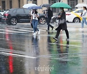 [내일날씨] 무더위 이어지다 요란한 비..우산 챙기세요
