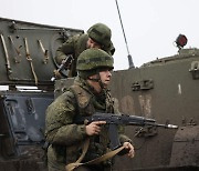 러시아 '군 복무 연령 상한 폐지' 법안 의회 통과..장기전 대비하나