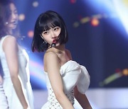 [포토] 김채원, 깜찍한 댄스