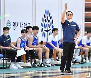 [JB포토] 명지대 김태진 감독, 과감하게 공격해라
