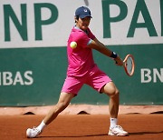 Kwon Soon-woo falls in the first round at French Open