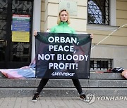 POLAND HUNGARY RUSSIAN OIL PROTEST