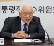 대통령 직속 '국민통합위원회' 출범..초대 위원장엔 김한길