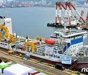 HJ중공업, 5000톤급 다목적 대형방제선 '엔담호' 명명식