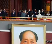 시진핑, 마오쩌둥에 이어 '영수' 칭호 얻고 3선 연임 꽃길 걸을까