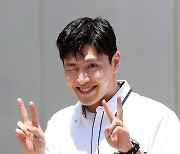 [E포토] 강하늘, '눈부신 햇빛에 자동 윙크'