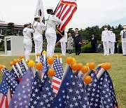 한미 해군, 유엔기념공원서 참전용사 추모