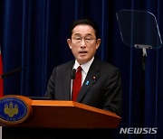 일본, 외국인 관광객 내달 10일부터 받는다..기시다 총리 발표
